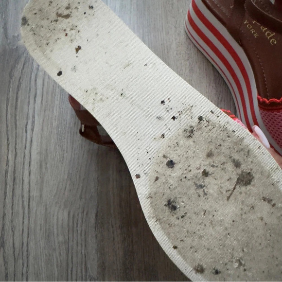 Kate Spade New York Highrise Spade Wedge Sandals Size 9.5 Pink - Picture 4 of 8